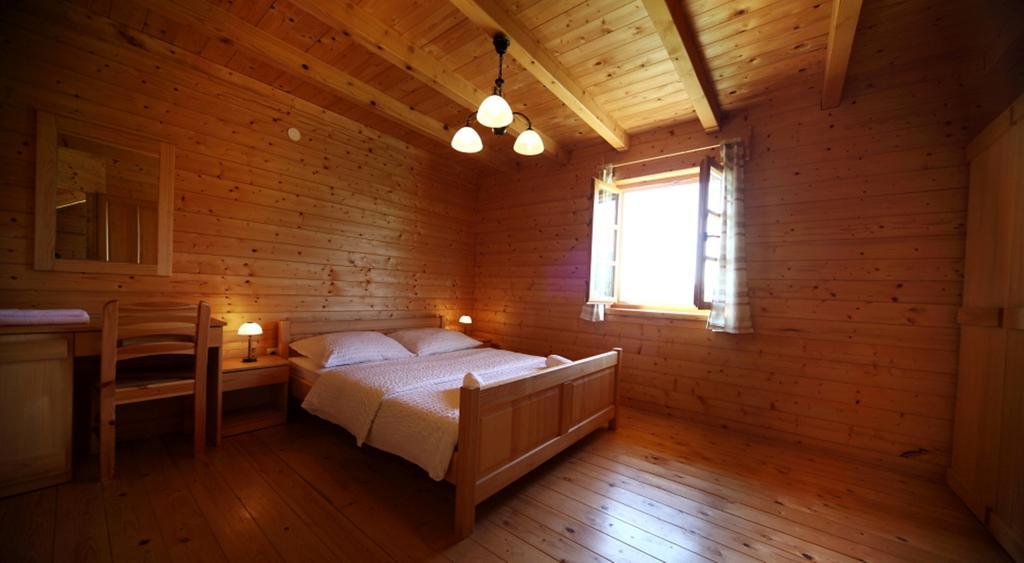 Holiday Homes Eko Klanac Rakovica Pokoj fotografie