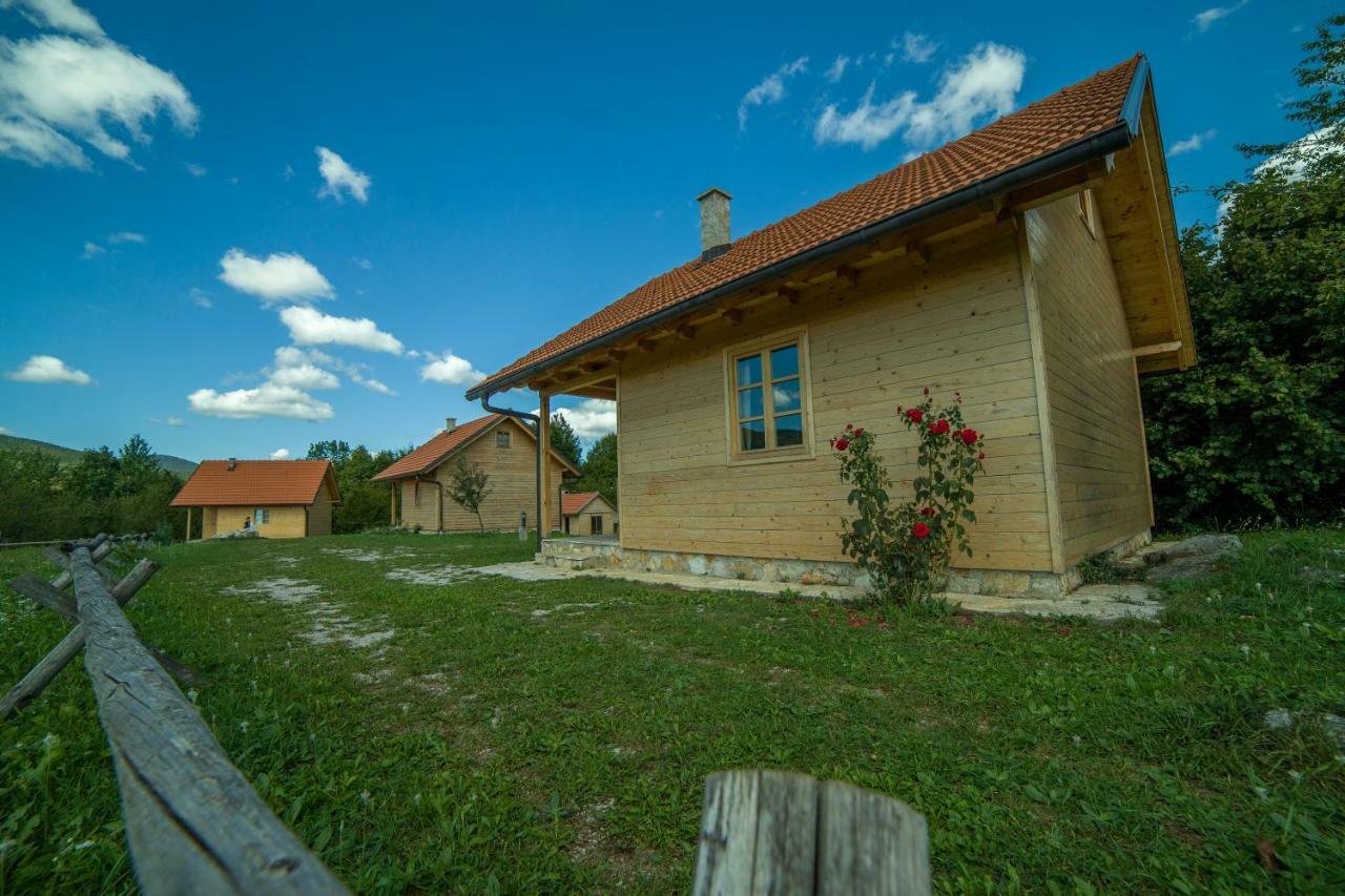 Holiday Homes Eko Klanac Rakovica Exteriér fotografie