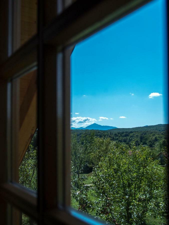 Holiday Homes Eko Klanac Rakovica Exteriér fotografie